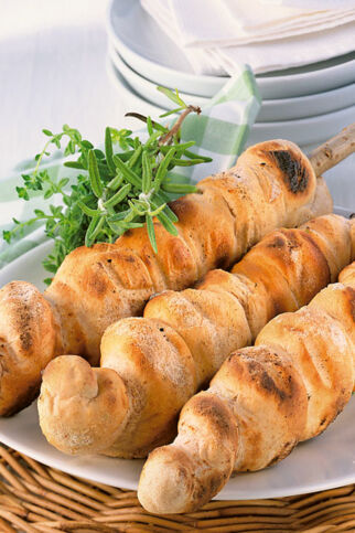 Stockbrot gegrillt Stockbrot gegrillt