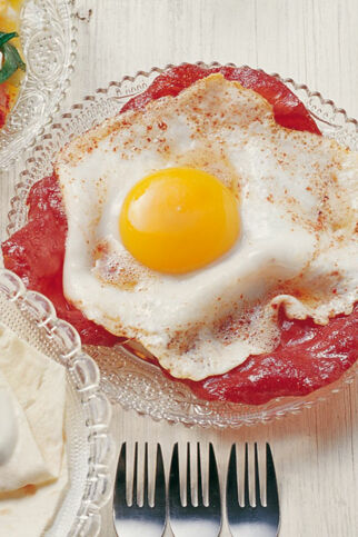 Eier mit Pastirma Eier mit Pastirma