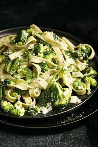 Grüne Kokos-Pasta