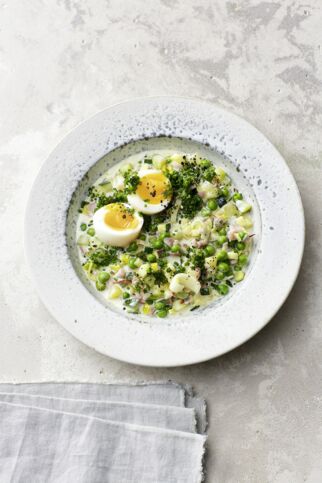 Eier in Gemüse-Schinken-Sauce Eier in Gemüse-Schinken-Sauce