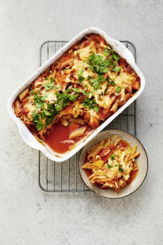 Gemüse-Nudel-Gratin mit Hähnchen Gemüse-Nudel-Gratin mit Hähnchen