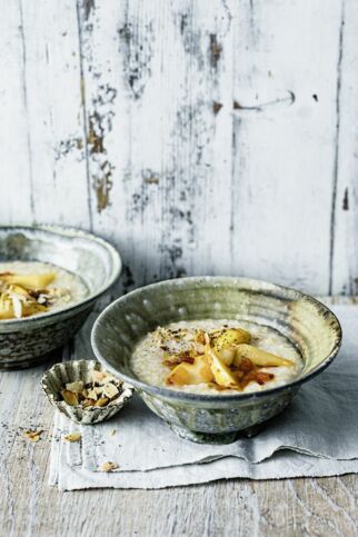 Reis-Congee mit Mohn und Birnenkompott Reis-Congee mit Mohn und Birnenkompott