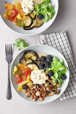 Hummus-Bowl mit Grillgemüse