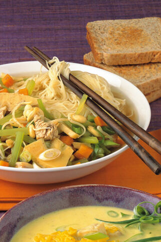 Asiatische Hühnersuppe