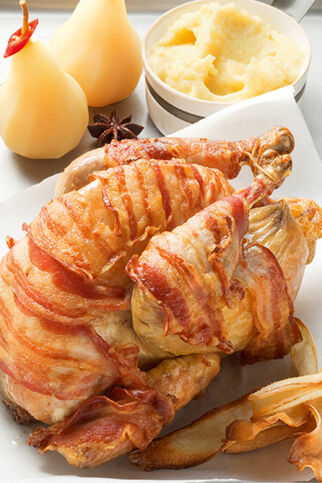 Perlhuhn mit Chilibirnen und Pastinakenpüree Perlhuhn mit Chilibirnen und Pastinakenpüree