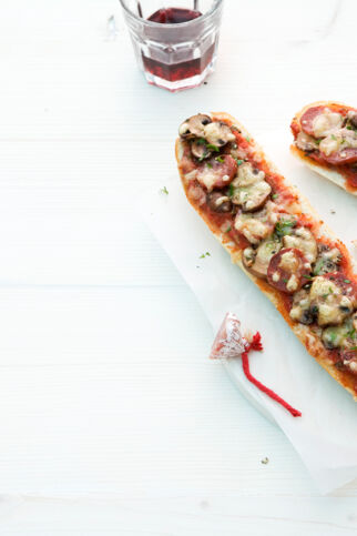 Pizza-Baguette mit Pilzen Pizza-Baguette mit Pilzen