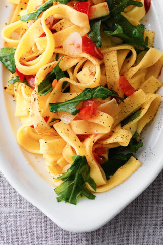 Tomaten-Rucola-Nudeln Tomaten-Rucola-Nudeln