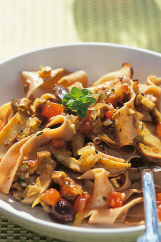 Kastaniennudeln mit Pilzsauce Kastaniennudeln mit Pilzsauce