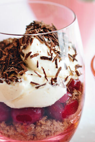 Schwarzwälder Kirschtorte im Glas Schwarzwälder Kirschtorte im Glas