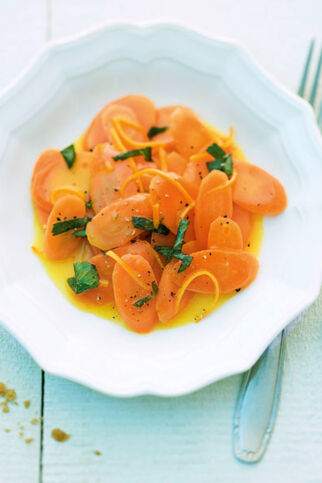 Orangenmöhren mit Minze Orangenmöhren mit Minze