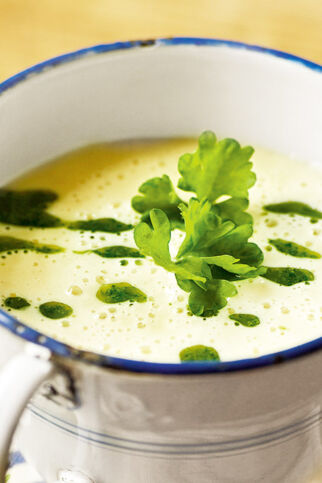 Petersilienwurzelcreme mit Petersilienöl Petersilienwurzelcreme mit Petersilienöl