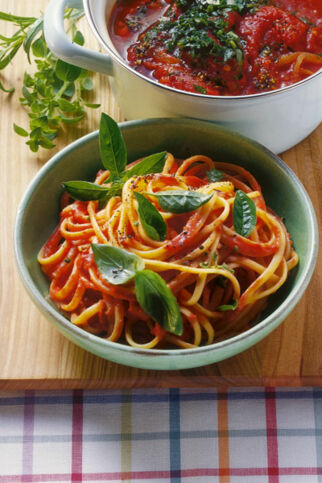 Sahnige Tomatensauce Sahnige Tomatensauce