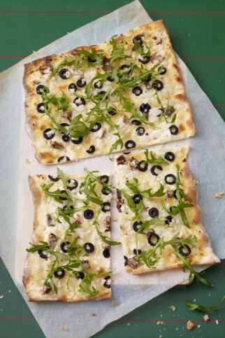 Flammkuchen mit Rucola Flammkuchen mit Rucola