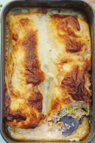 Überbackene Zucchini-Crespelle mit Gorgonzolaguss