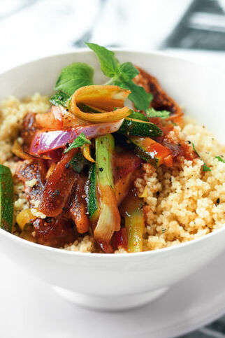 Couscous mit Gemüseragout Couscous mit Gemüseragout