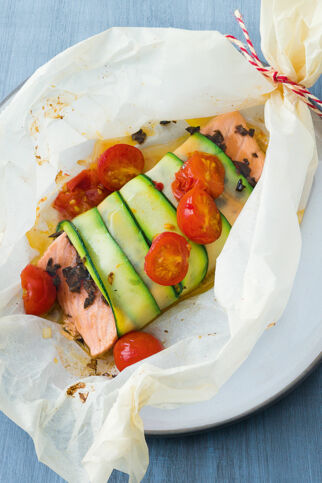 Lachsfilet im Zucchinimantel