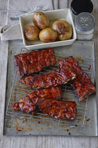 Spareribs mit homemade BBQ-Sauce Spareribs mit homemade BBQ-Sauce
