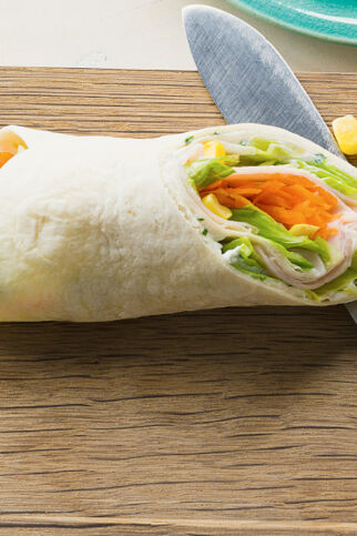 Gemüse-Meerrettich-Wraps mit Pute