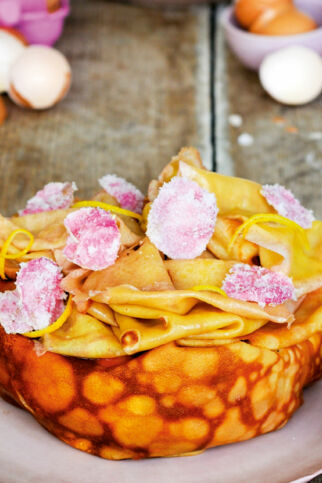Gâteau des Crêpes mit Rosencreme Gâteau des Crêpes mit Rosencreme