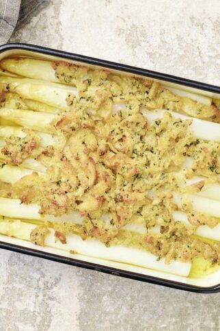 Spargel mit Knusperbröseln Spargel mit Knusperbröseln
