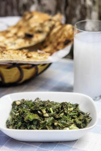 SCHWARZKOHL MIT WEIZEN SCHWARZKOHL MIT WEIZEN