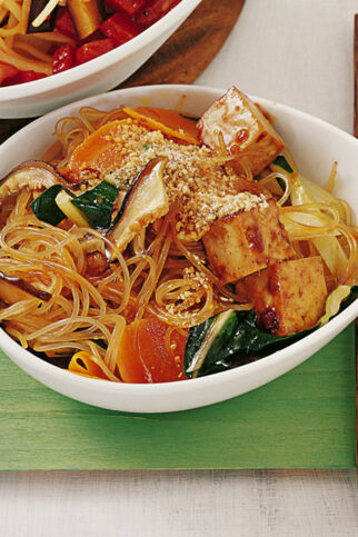 Glasnudelpfanne mit Tofu Glasnudelpfanne mit Tofu