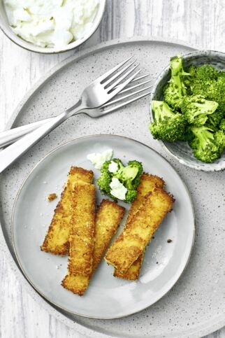 Knusprige Polenta-Sticks mit Brokkoli Knusprige Polenta-Sticks mit Brokkoli
