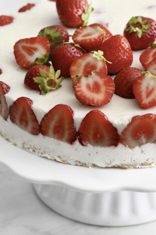 Joghurttorte mit Erdbeeren Joghurttorte mit Erdbeeren