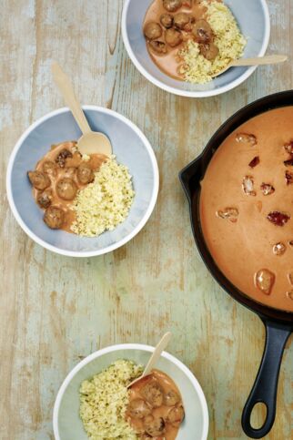 Blumenkohl-couscous mit Bratklößchen Blumenkohl-couscous mit Bratklößchen