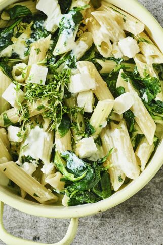One-Pot-Pasta mit Spinat & Feta One-Pot-Pasta mit Spinat & Feta