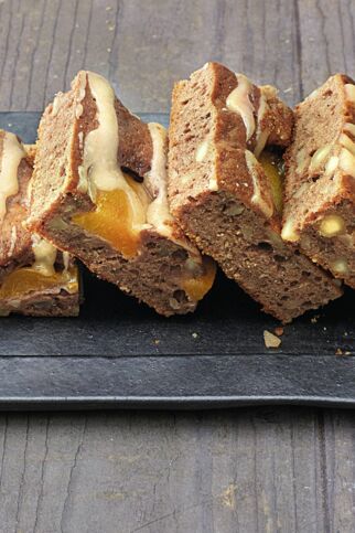 Aprikosen-Karamell-Schnitten Aprikosen-Karamell-Schnitten