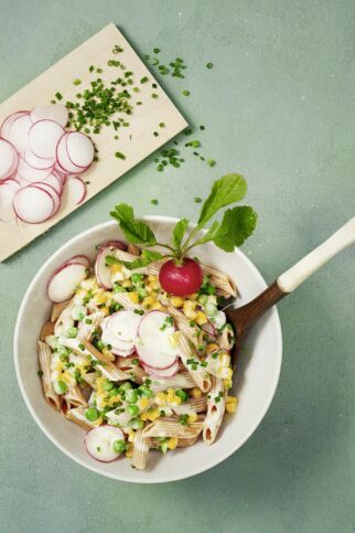 Frühlingshafter Nudelsalat Frühlingshafter Nudelsalat