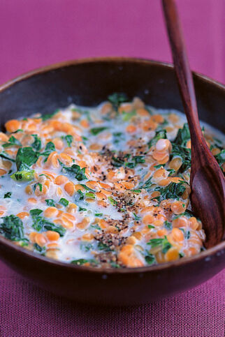 Spinat-Dal mit roten Linsen Spinat-Dal mit roten Linsen