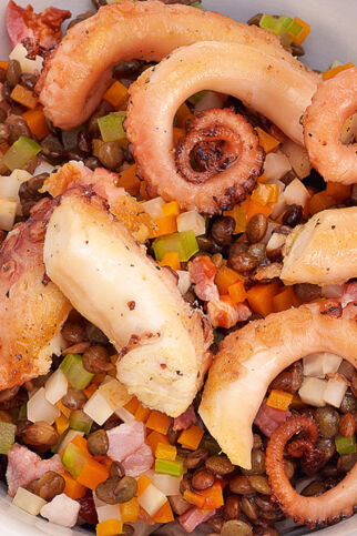 Gebratener Oktopus auf Linsen Gebratener Oktopus auf Linsen