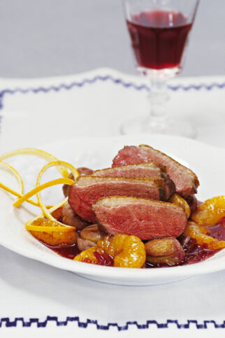 Entenbrust auf Maronen-Mandarinen-Sauce Entenbrust auf Maronen-Mandarinen-Sauce