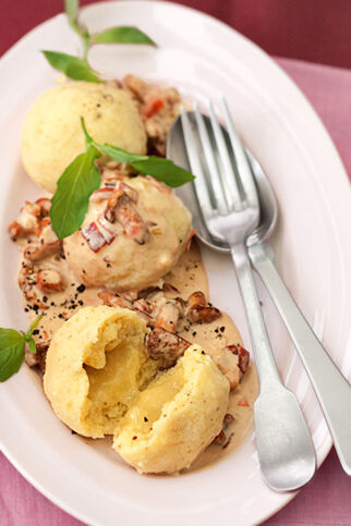 Käsenocken mit Pfifferlingen Käsenocken mit Pfifferlingen