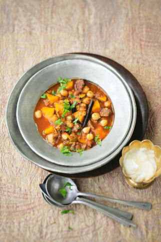 Marokkanischer Lamm-Kürbis-Eintopf mit Kichererbsen Marokkanischer Lamm-Kürbis-Eintopf mit Kichererbsen