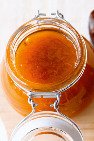 Aprikosenkonfitüre mit Zimt Aprikosenkonfitüre mit Zimt