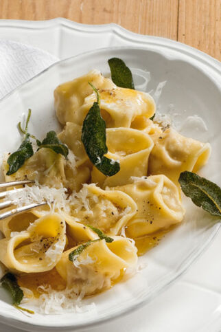 Tortellini mit Salbei Tortellini mit Salbei