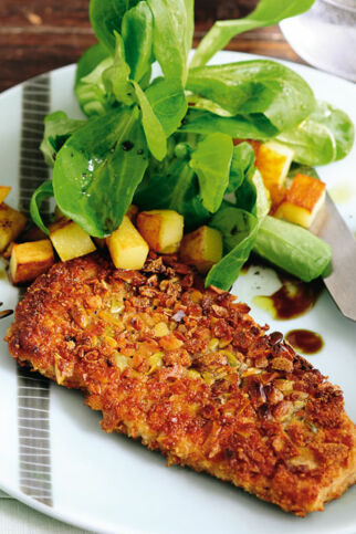 Kürbiskernschnitzel mit Feldsalat Kürbiskernschnitzel mit Feldsalat