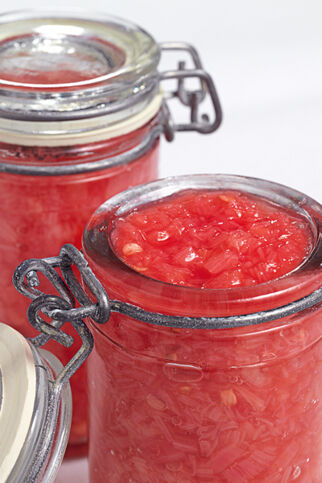 Schnelle Rhabarbersalsa Schnelle Rhabarbersalsa