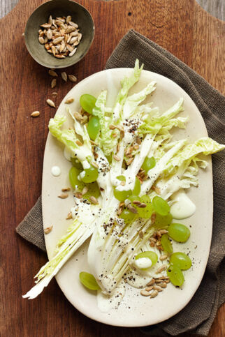 Chinakohlsalat mit Weintrauben Chinakohlsalat mit Weintrauben