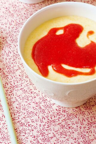 Joghurt-Polenta mit Beerenmark Joghurt-Polenta mit Beerenmark