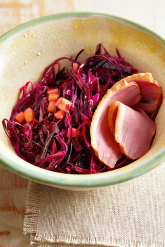 Rotkohl-Mango-Salat mit Entenbrust Rotkohl-Mango-Salat mit Entenbrust