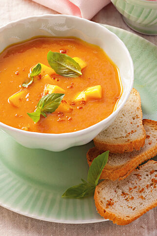 Tomaten-Mango-Suppe Tomaten-Mango-Suppe