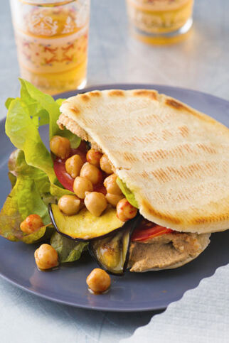 Salattasche mit Auberginen Salattasche mit Auberginen