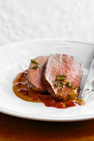 Hirschsteaks mit Preiselbeeren