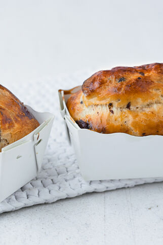 Brioches mit Schokostückchen Brioches mit Schokostückchen