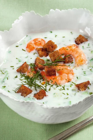Gurkenkaltschale mit Garnelen Gurkenkaltschale mit Garnelen
