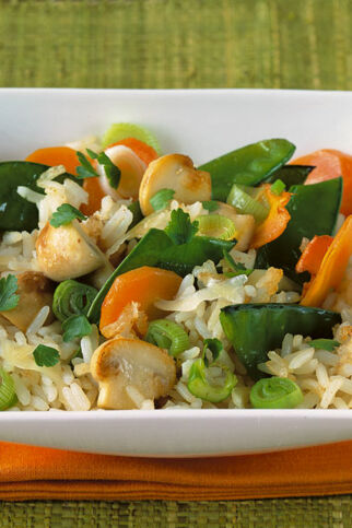 Gebratener Reis mit Zuckerschoten Gebratener Reis mit Zuckerschoten